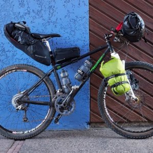 Torba pod siodło BLACKBURN OUTPOST SEAT PACK & DRY BAG black, wodoodporna, 11L (NEW 2025) 3