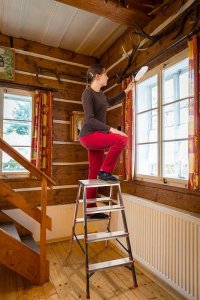 FOLDING STEP LADDER 4-STEPS ALUM 5