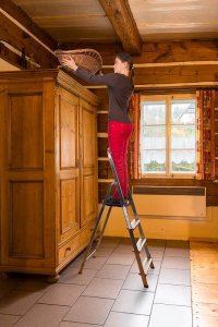 HOUSEHOLD LADDER 4-STEPS ALUM 6