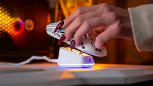 Mouse Dock Onyx White (EY0F002) 6