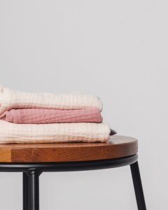 PIAPIMO-OTULACZE MUŚLINOWE 50X60 BEŻ I    RÓŻ 3SZT 2