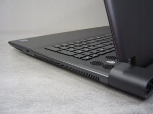 Alienware m18 R2 i7-14700HX 32GB 1TB SSD RTX 4070 QHD+ 165Hz Win11 Gaming 14