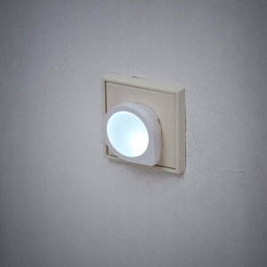 Brennenstuhl LED-Nachtlicht NL 01 QD mit Dämmerungssensor 3