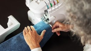 Cecotec BelleCouture OverLock Maszyna do szycia 11