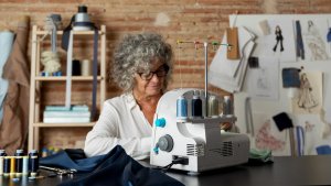 Cecotec BelleCouture OverLock Maszyna do szycia 12
