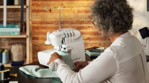 Cecotec BelleCouture OverLock Maszyna do szycia 5