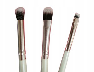 BOBBI BROWN CONCEALER BLENDING BRUSH 4