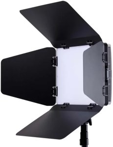Amaran Pano 120c Barn Doors 1