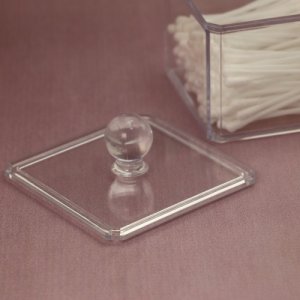 Dėžutė kosmetiniams vatos krapštukams Square 3