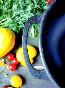 Ketaus puodas 2 l su stikliniu dangčiu T401C3 3