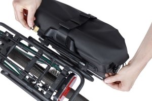 Zawleczka z kłódką BASIL MIK SIDE LOCK PIN WITH PADLOCK, MIK System, do sakw/torek MIK SIDE stainless steel (NEW) 2