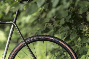 Vredestein Opona gravel VREDESTEIN Aventura, 27,5"x2,00 (50-584), Zwijana, TPI120, TLR, Czarna-Transparentna (NEW) 3