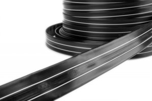 TAŚMA KROPLUJĄCA 16mm HIRRO TAPE  500m   16/8mil/1,5l/h /10cm 2