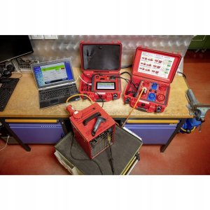 Tester urządzeń elektrycznych BENNING ST 755 + 3