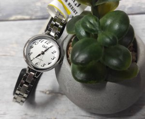 Zegarek Q55B-002P Damski Klasyczny Srebrny 30M . 6