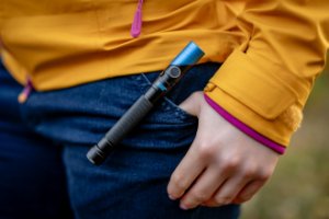 Latarka taktyczna Newell FL250L USB-C 10