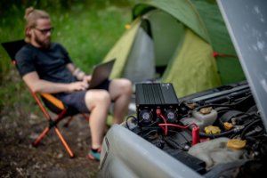 Przetwornica Newell Przetwornica napięcia z czystą sinusoidą - 12 V / 230 V, 1000 W 13