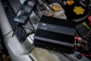 Przetwornica Azo Przetwornica napięcia Newell z czystą sinusoidą - 12 V / 230 V, 500 W 14