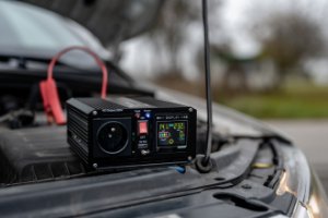 Przetwornica Azo Przetwornica napięcia Newell z czystą sinusoidą - 12 V / 230 V, 500 W 9
