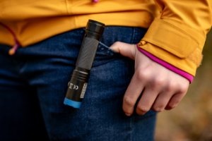 Latarka taktyczna Newell FL1000 USB-C 13