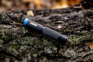 Latarka taktyczna Newell FL1000 USB-C 7