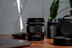 Obiektyw Voigtlander Nokton 75 mm f/1,5 do Canon RF 8