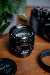 Obiektyw Voigtlander Nokton 50 mm f/1,2 do Fujifilm X 10