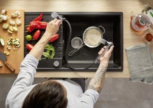 Bateria WEGA-S II Silgranit-Look delikatny biały/chrom z wyciąganą wylewką 2