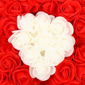 Springos Miś z płatków róż czerwony z białym sercem 25 cm rose bear z opakowaniem UNIWERSALNY 10