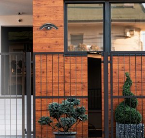 Lampa kinkiet ścienny elewacyjny LED 18W barwa zimna + PIR CY-30 MEGAKABEL 12