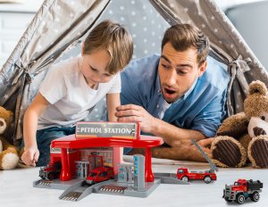 Stacja Paliw Benzynowa Parking Garaż 4 Autka Zabawka Dla Chłopca 11