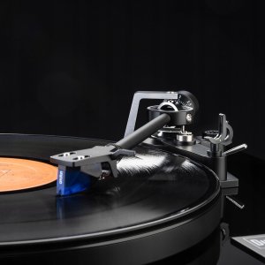 Gramofon Dual CS 618Q Black Glossy 6