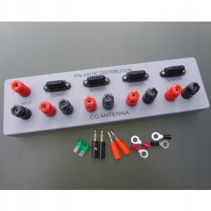 Wysokoprądowa listwa zasilająca 4 wejściowa 30A CG Antenna PW-100 z bezpiecznikami 30A 2