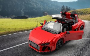 TOY CAR MODEL RASTAR AUDI R8 93800 11