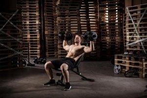 Universalus suoliukas TUNTURI UB20 4