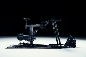 Wahoo KICKR BIKE (v2) dviratis treniruoklis 2