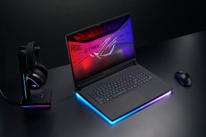 ASUS ROG Strix SCAR18     U9-275HX 32 1 5070Ti G835LR-SA006W W11H 1
