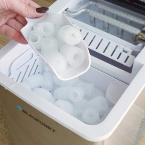 Kostkarka do lodu Blaupunkt Kostkarka IMB301 maszyna do lodu 2