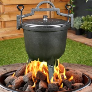 Kociołek żeliwny emaliowany na nóżkach z pokrywką CAST LINE 8 l 4