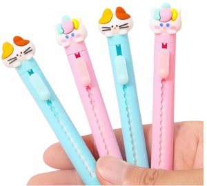 Gumka W Pisaku Wysuwana Z Figurką Kota Niebieski Różowy 3