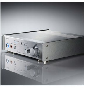 Teac AI-303 stereo amplifier, silver 4