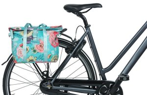 Basil Torba na bagażnik BASIL BLOOM FIELD HANDBAG KF-HOOK System, 8-11L, sky blue 9