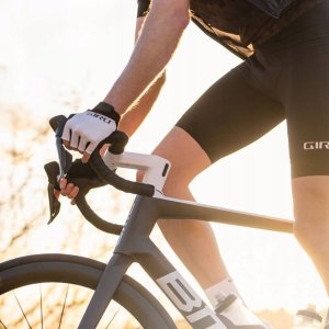 Rękawiczki męskie GIRO BRAVO II GEL krótki palec white roz. L (obwód dłoni 229-248 mm / dł. dłoni 189-199 mm) (NEW 2025) 2