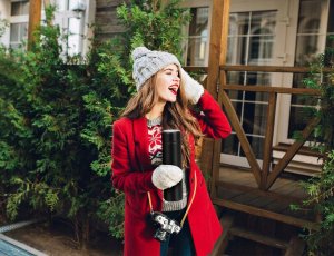 KUBEK TERMICZNY TERMOS LED 500ml NA KAWĘ HERBATĘ DOTYKOWY DO SAMOCHODU (czerwony) 5