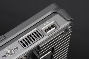 Viltrox monitor DC-X2 9