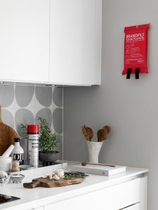 Housegard 602025, 120 x 180 cm, Glass fibre, Red, Car, Home, Office, 1 pc(s), EN 1869:1997 3