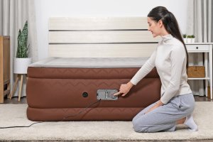 Bestway Bestway  AlwayzAire Luftmadras m/indbygget AC Pumpe 203 x 152 x 51cm 24