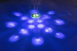 FloatBright Solcell LED Poolfontän 8