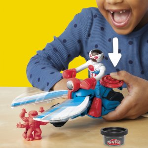 Hasbro Play-Doh Captain America Moto-Slicer 5