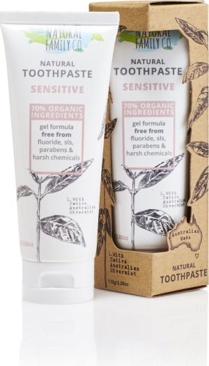 THE NATURAL FAMILY CO Naturalna pasta do zębów bez fluoru, Sensitive 110g 3